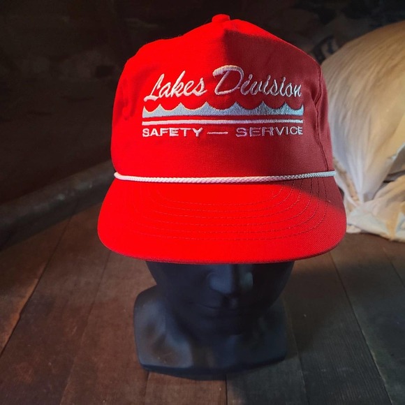 Vintage retro 1980s Lake Red Boat Sales Summer Beach Hat - Picture 1 of 4